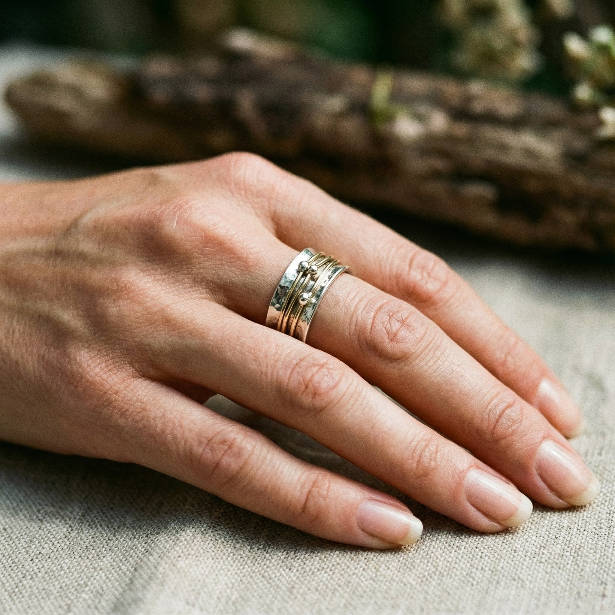 Vintage zlatni prsten sa slojem srebra