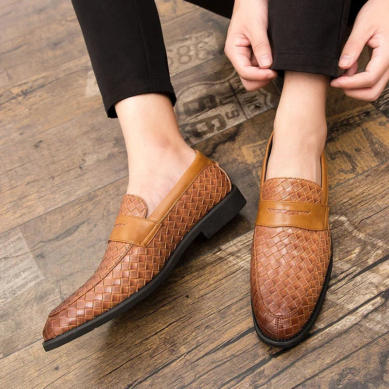 Elegantni Woven Loafers