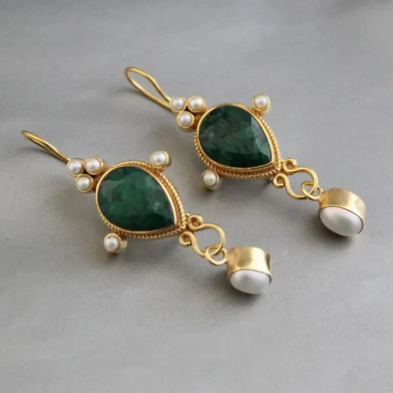 Vintage naušnice s rubinom i biserom