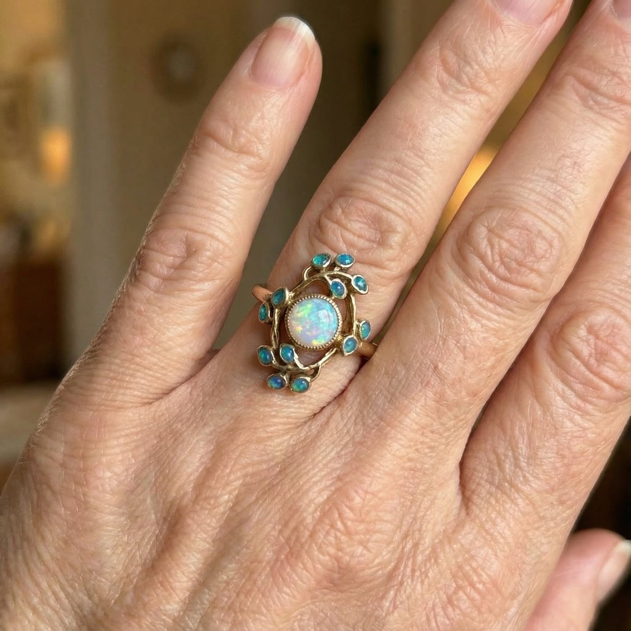 Vintage plavi prsten s kristalima i opalom