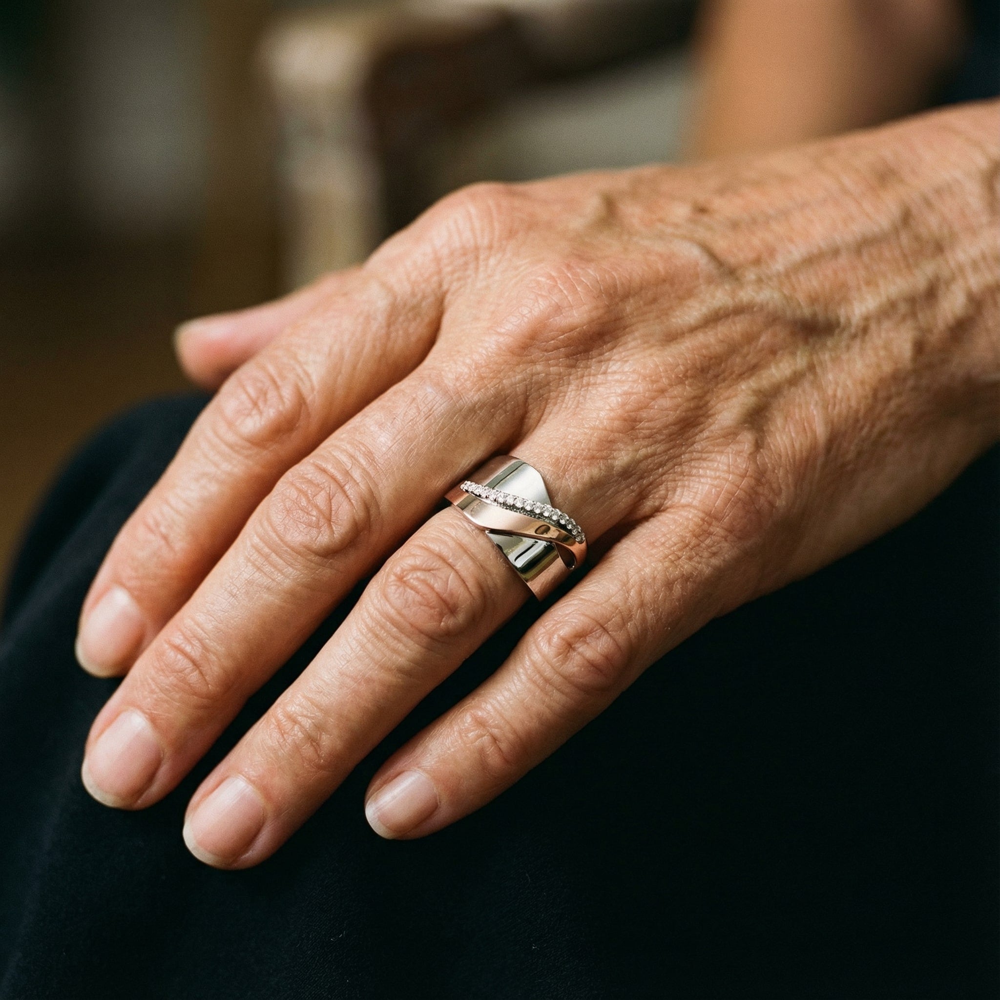 Vintage prsten u ružičastom zlatu i srebru s cirkonom