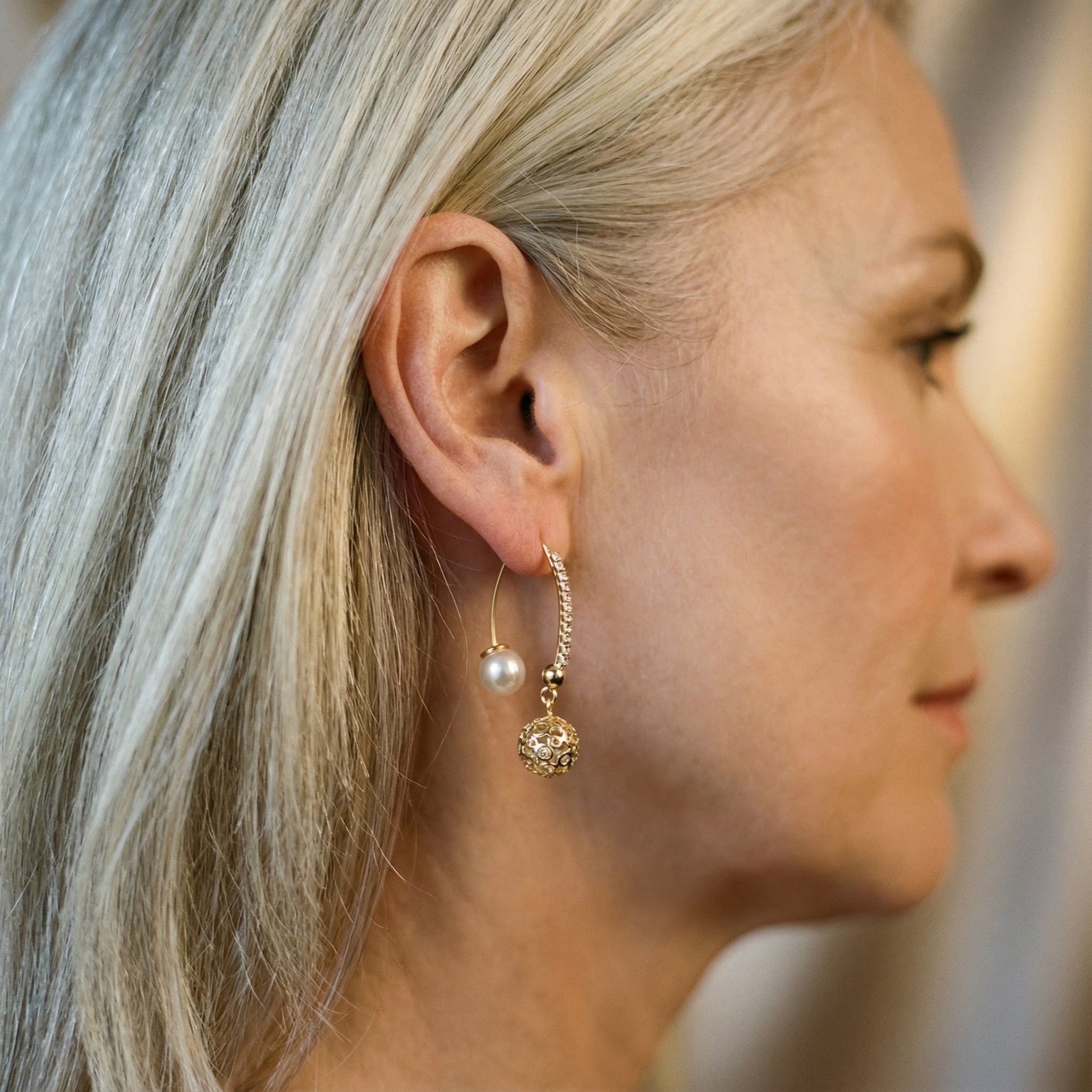 Vintage naušnice u zlatu i biserima