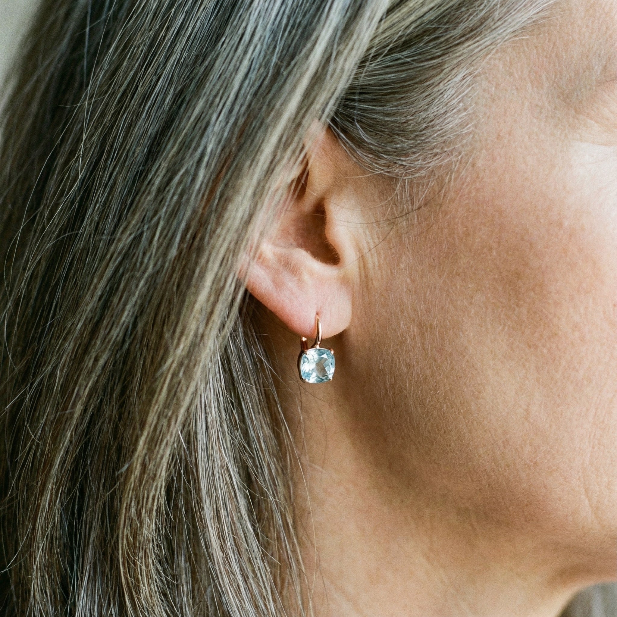 Vintage Plave Naušnice s Uloženim Cirkonima