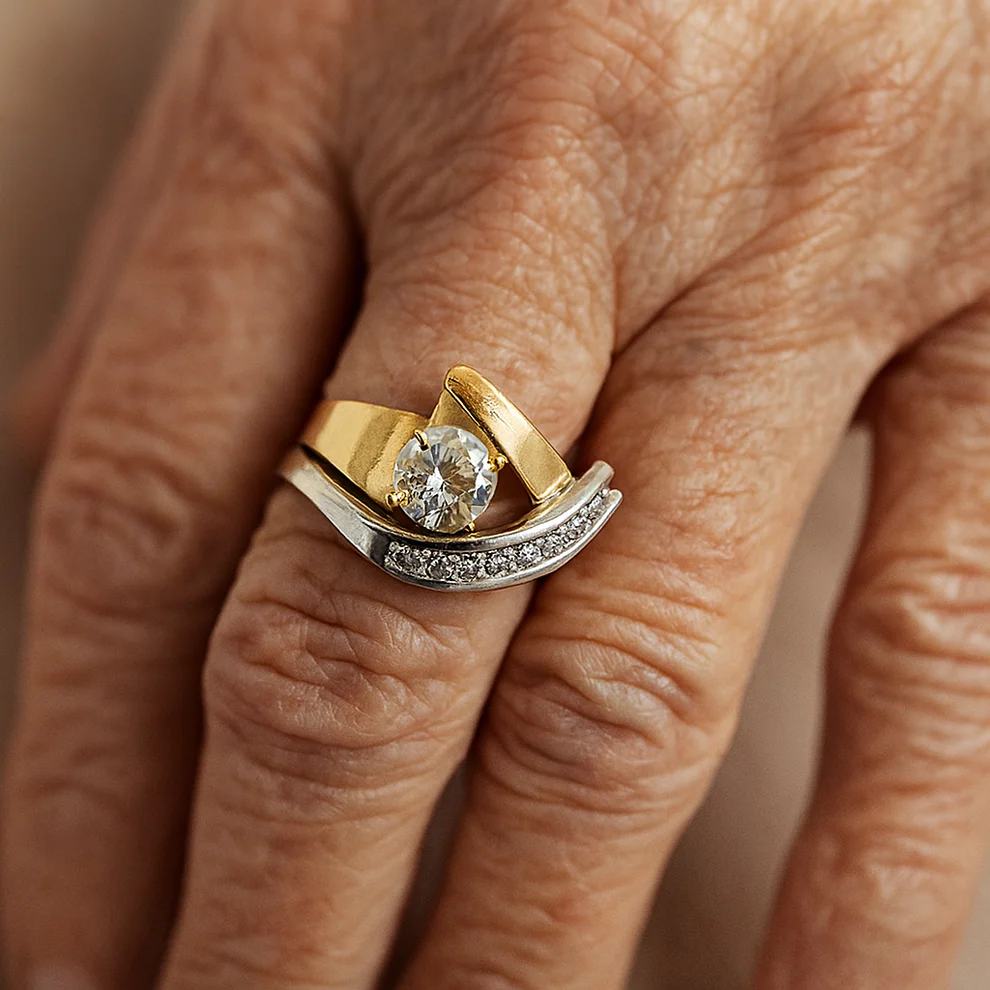 Vintage nepravilni prsten u zlatu i srebru s cirkonom