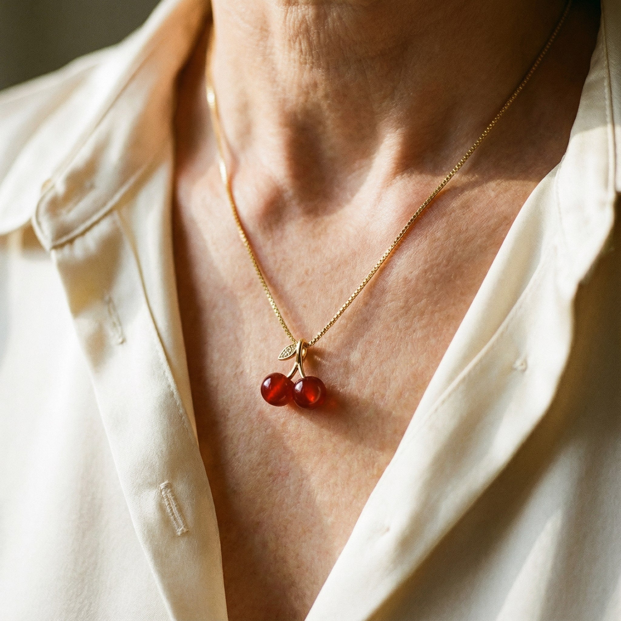 Ogrlica s trešnjama u zlatu