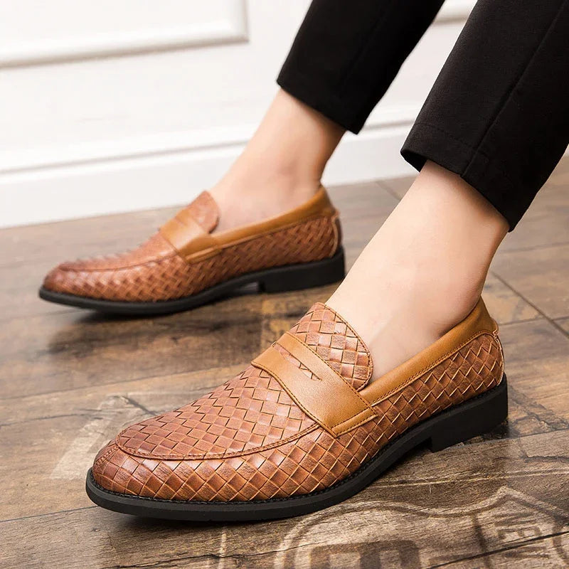 Elegantni Woven Loafers