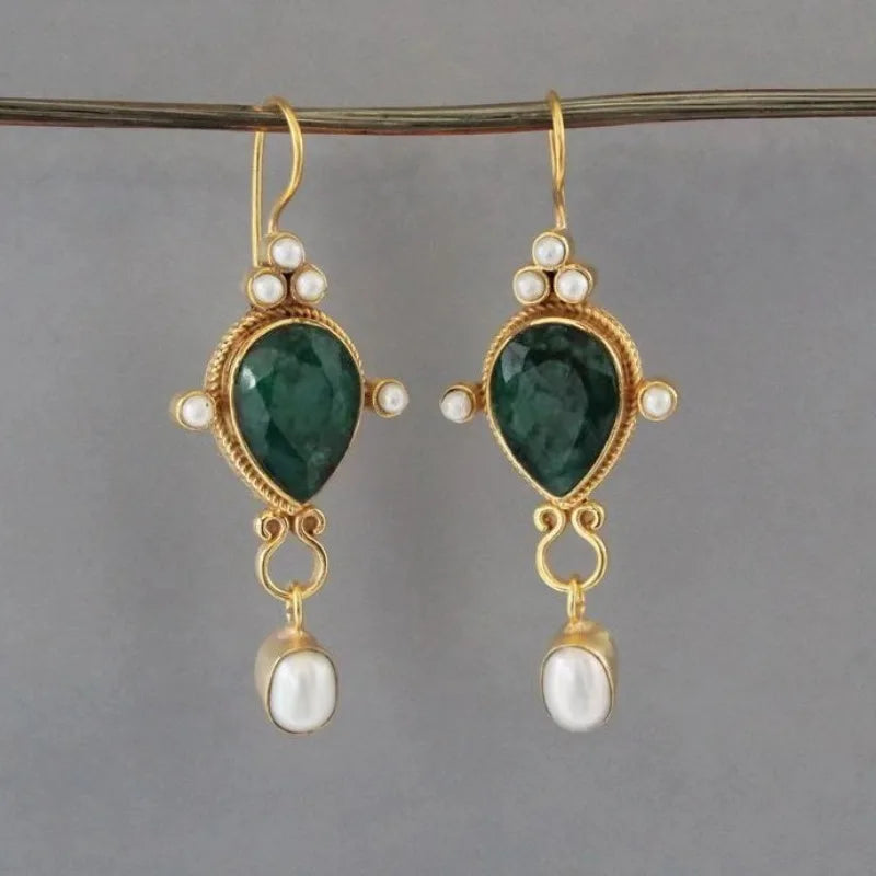 Vintage naušnice s rubinom i biserom